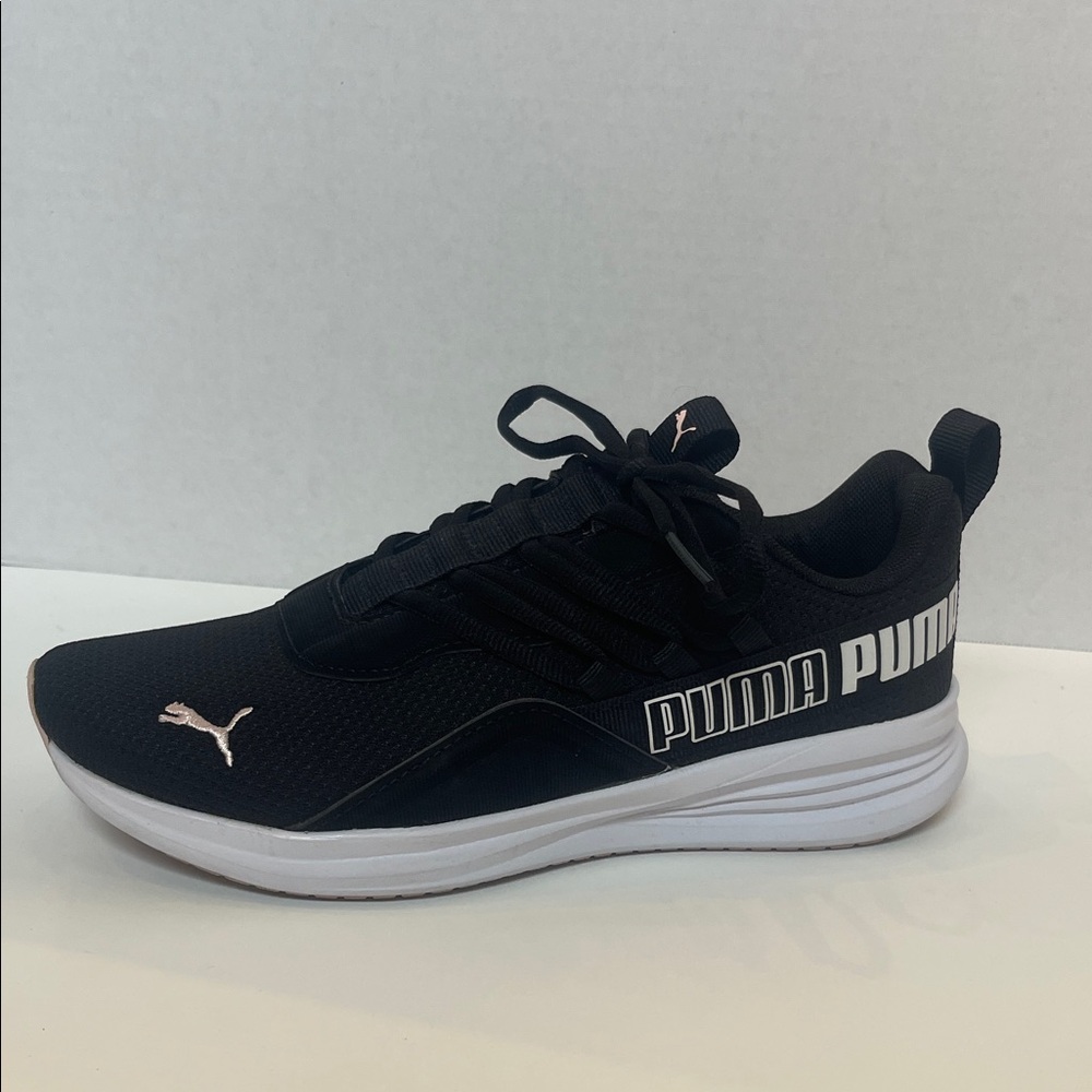 Puma Black Running Sneakers with White Midsole and Pink Logo